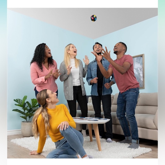 Friends -The One With The Ball Party Game - NIB - Picture 4 of 6